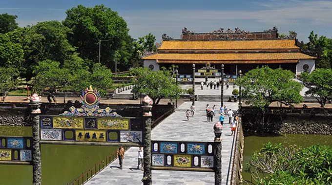 La Zone de vestiges de la citadelle impériale de Hue accueille son 2,5 millionième touriste ảnh 1