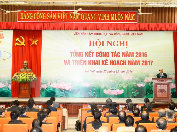 Le PM invite l'Académie des sciences sociales du Vietnam à résoudre les problèmes sociaux ảnh 1