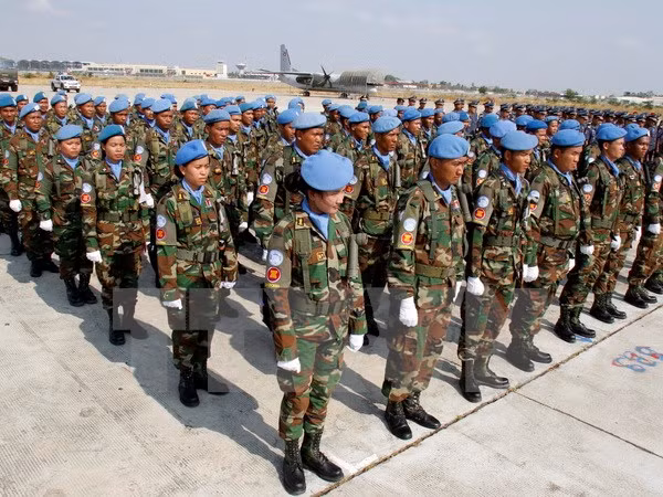 Maintien de la paix : le Cambodge envoye de nouveaux officiers au Liban ảnh 1
