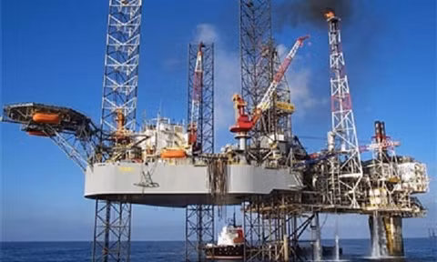 Le Vietnam se prépare pour une chute sans fin du prix de pétrole ảnh 1