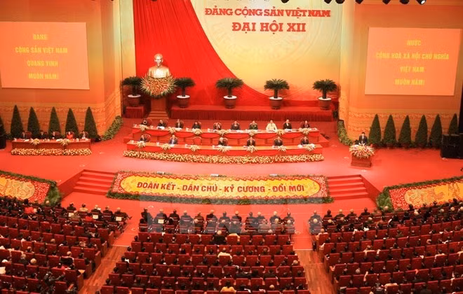 Les Vietnamiens en Russie tournés vers le 12e Congrès du PCV ảnh 1