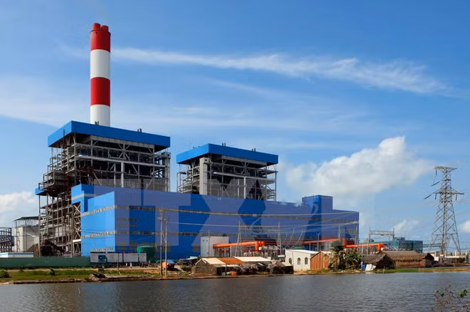 Signature d'un projet de centrale thermoélectrique avec des partenaires étrangers à Nam Dinh ảnh 1