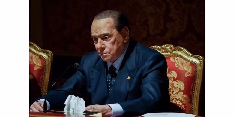 Condoléances pour le décès de l'ancien Premier ministre italien Silvio Berlusconi ảnh 1