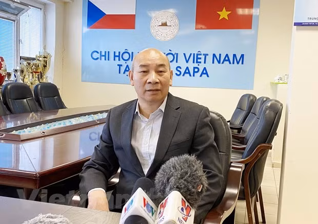 Les Vietnamiens en R. tchèque s’attendent à un nouveau jalon au 13e Congrès du Parti ảnh 2