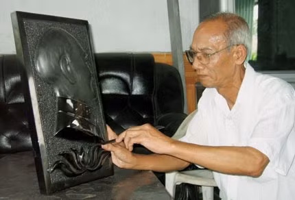 Cinq œuvres extraordinaires pour honorer le Président Hô Chi Minh ảnh 4