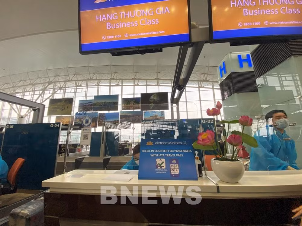 Vietnam Airlines applique pour la première fois le passeport sanitaire sur un vol vers l’Europe ảnh 1