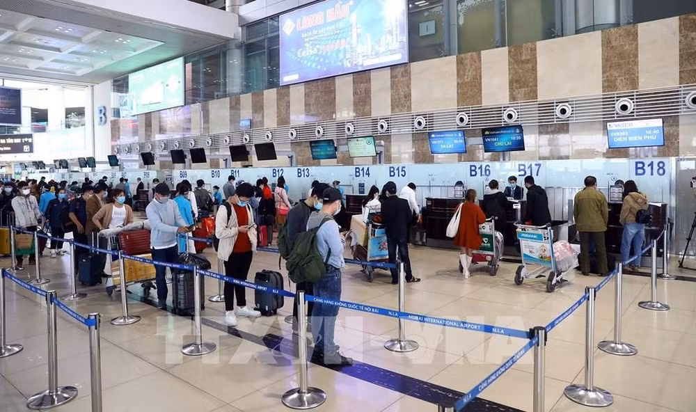 Hô Chi Minh-Ville s’efforce de soulager l’aéroport international de Tân Son Nhât ảnh 1