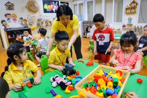 Les écoles maternelles privées rouvrent mais ont besoin de soutien ảnh 1