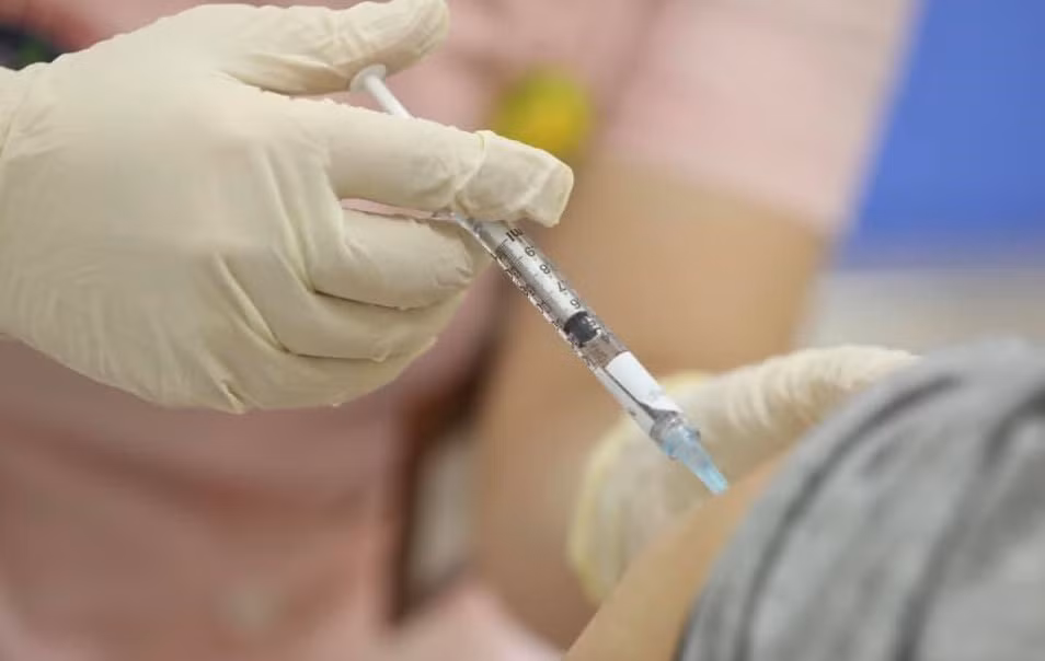 Hanoi commence la vaccination anti-Covid-19 pour les enfants âgés de 5 à 11 ans ảnh 1