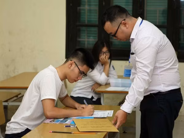 Scandale du baccalauréat à Hoa Binh : ouverture d'une procédure pénale ảnh 1