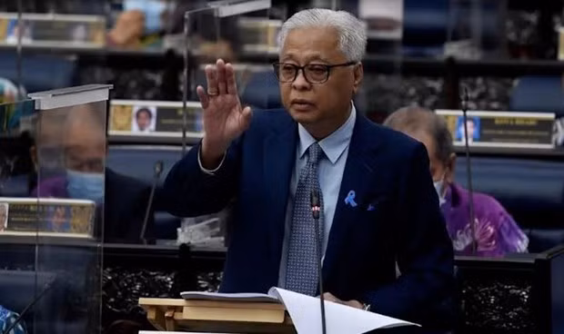 Le Premier ministre malais entame une visite officielle au Cambodge ảnh 1