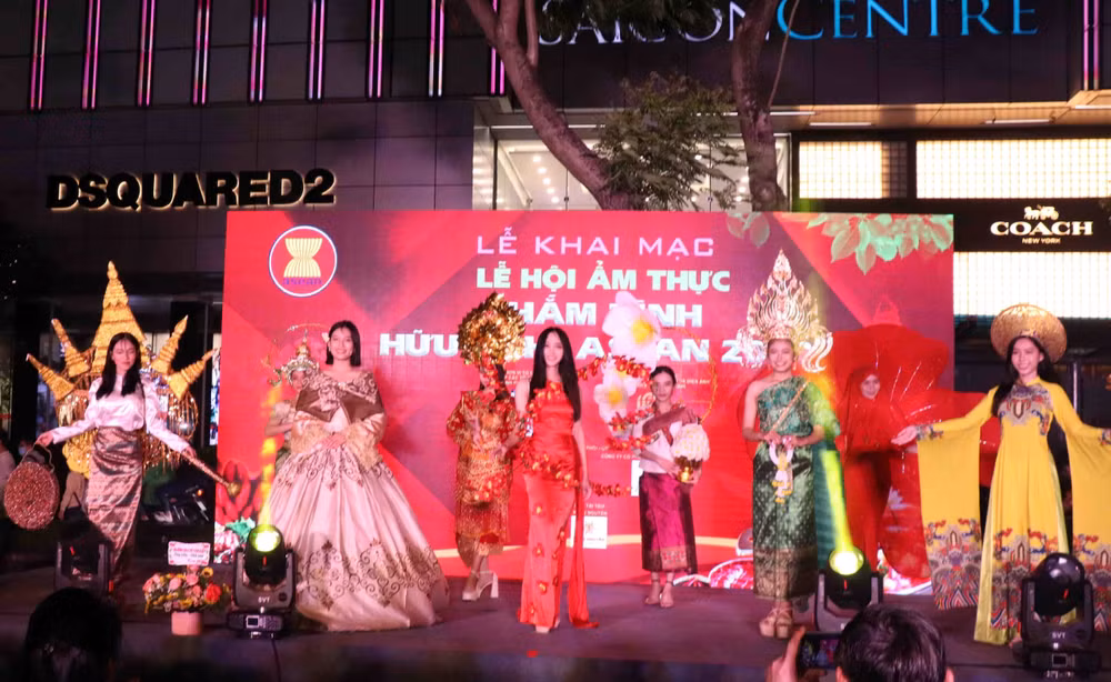 Ouverture du festival gastronomique de l’ASEAN 2022 à Ho Chi Minh-Ville ảnh 1