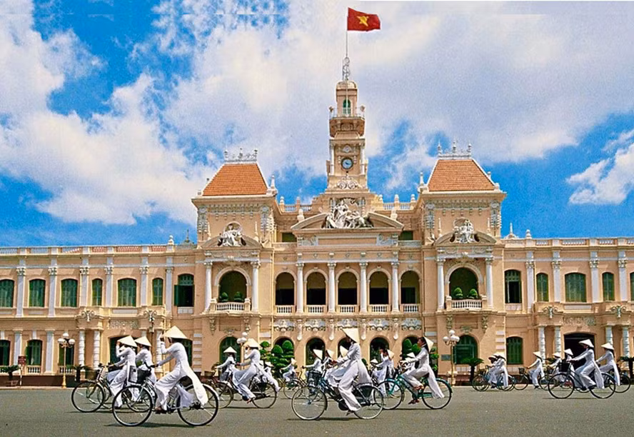 Hoi An et HCM-Ville parmi les 25 destinations les plus tendances au monde en 2023 ảnh 2