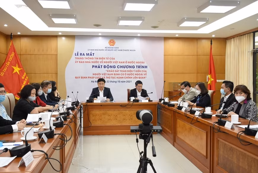Le site web du Comité d’État chargé des Vietnamiens à l’étranger voit le jour ảnh 1