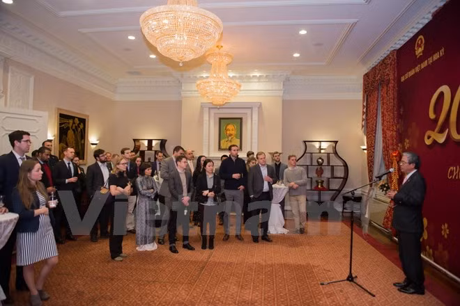 Le Vietnam attache de l’importance à ses relations avec les Etats-Unis ảnh 1