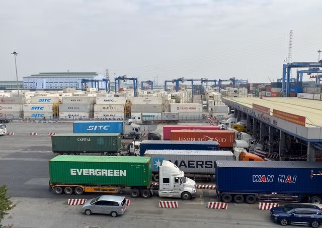 Au 15 mars, le Vietnam affiche un excédent commercial de près de 3 milliards de dollars ảnh 1