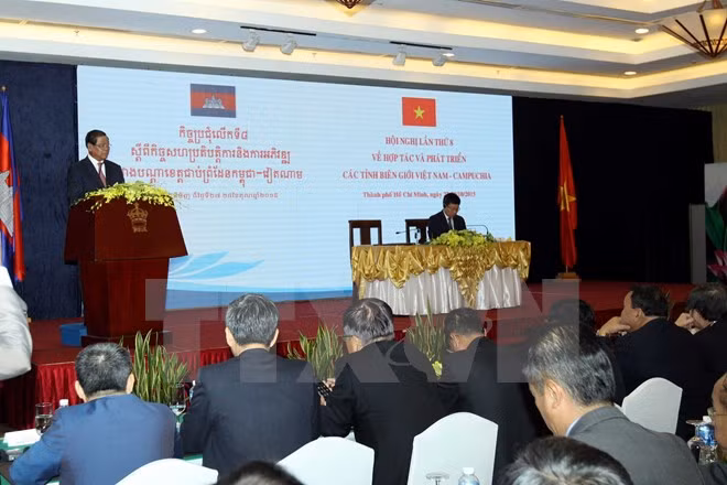 Promouvoir la coopération frontalière entre le Vietnam et le Cambodge ảnh 1