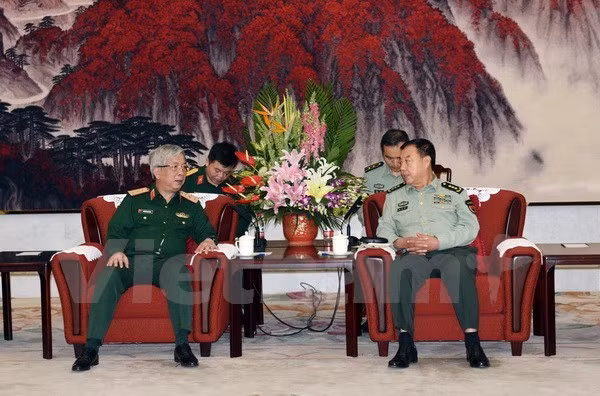 Le vice-président de la Commission militaire centrale chinoise reçoit le général Nguyen Chi Vinh ảnh 1
