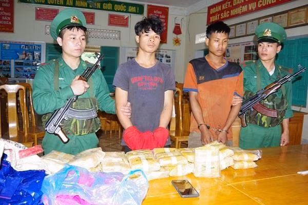 Quang Binh: Le plus grand réseau de trafic de drogue transfrontalier démantelé ảnh 1