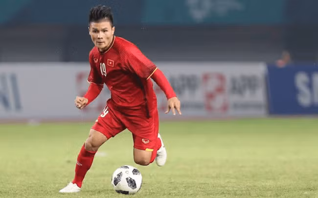 Quang Hai élu meilleur footballeur des éliminatoires de la Coupe d’Asie 2019 ảnh 1