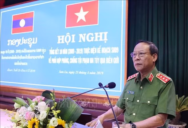 Son La et le Nord du Laos font le bilan de leur coopération antidrogue ảnh 1