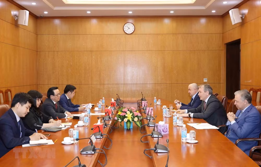 Une délégation du Parti communiste de la Fédération de Russie en visite au Vietnam ảnh 1
