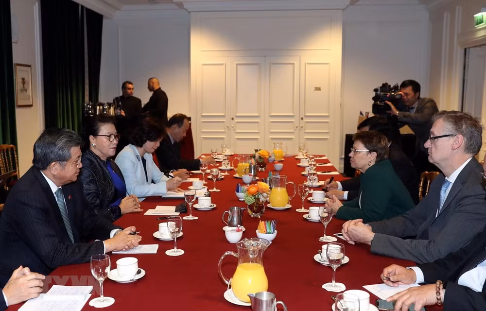 La présidente de l’AN du Vietnam rencontre des dirigeants du groupe Safran ảnh 1