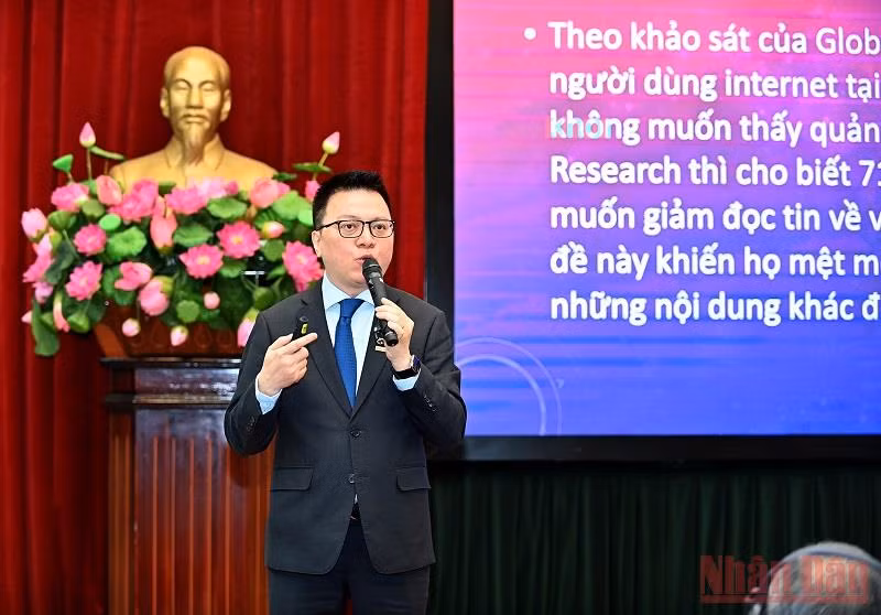 Les experts appellent à renforcer la gestion de «l'infodémie» dans le contexte du COVID-19 ảnh 2