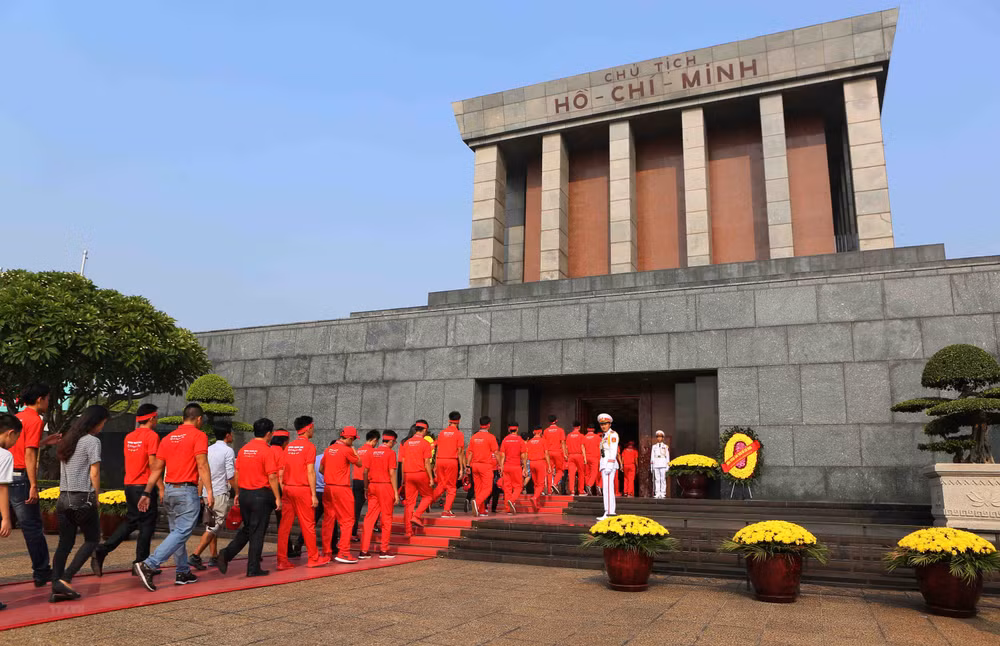 Reprise des visites au mausolée du Président Ho Chi Minh à partir du 30 octobre ảnh 1