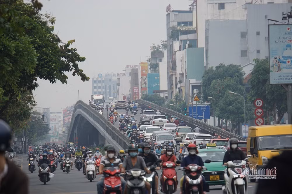 Approbation d'un projet de construction d'une route aux portes de l'aéroport de Tan Son Nhat ảnh 1