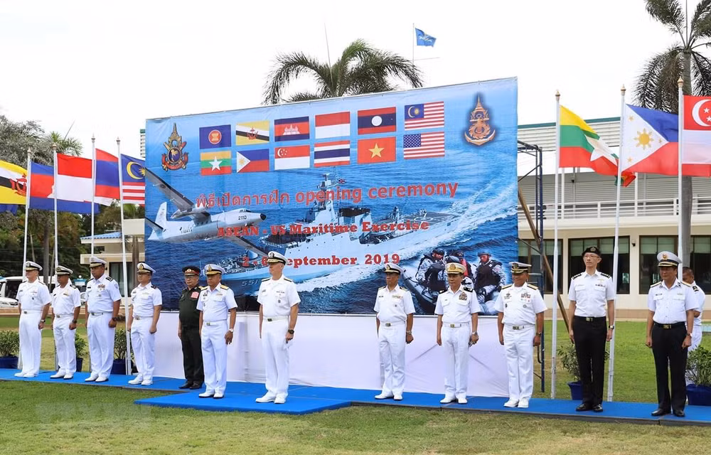 Le Vietnam participe aux manœuvres navales ASEAN-Etats-Unis en Thaïlande ảnh 1