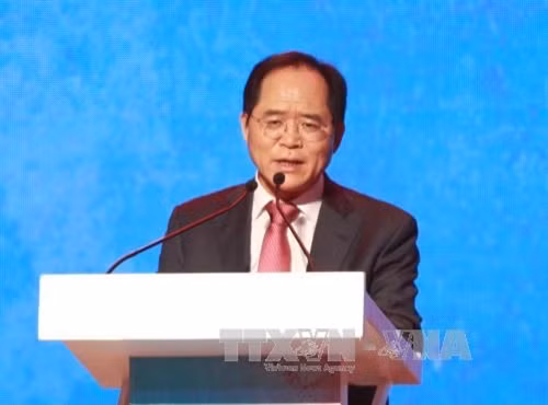 Ouverture d’un festival d’échanges culturels et commerciaux Vietnam-R. de Corée ảnh 1