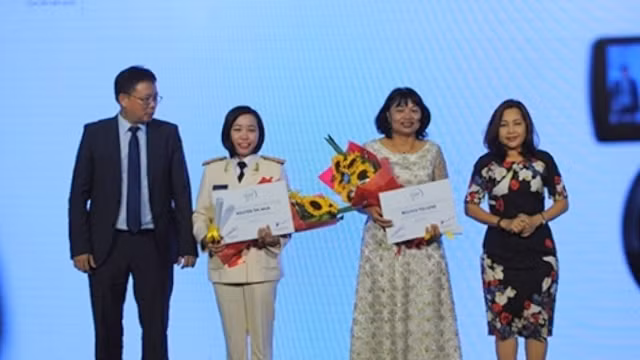 Des femmes scientifiques vietnamiennes honorées par l’Oréal-UNESCO ảnh 1