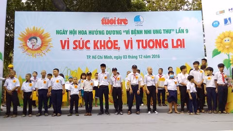 Festival du tournesol en faveur des cancéreux ảnh 1