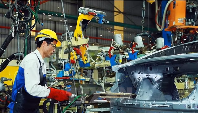 Le Vietnam maintient une dynamique de reprise économique globale cette année ảnh 1
