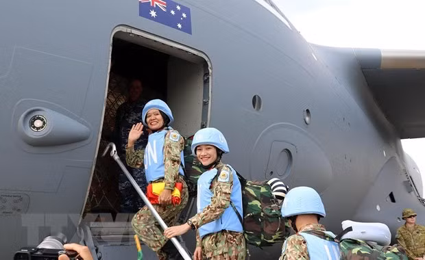 Renforcer les affaires extérieures de défense en temps de paix pour protéger la Patrie ảnh 3