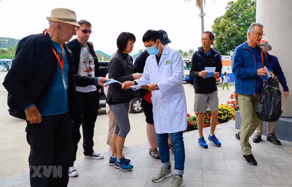 Coronavirus : ne pas accueillir de touristes en provenance des zones contaminées ảnh 1