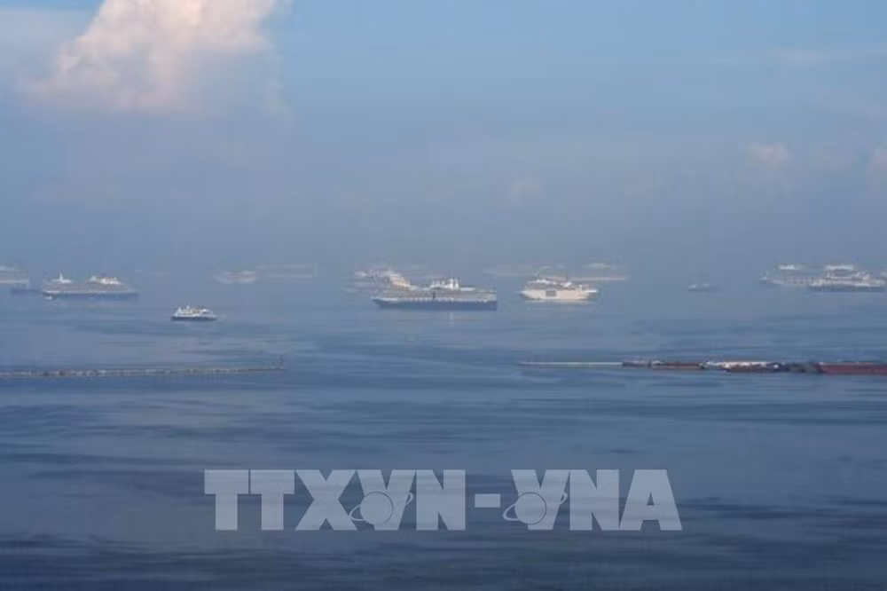 Au moins 12 disparus dans une collision au large des Philippines ảnh 1
