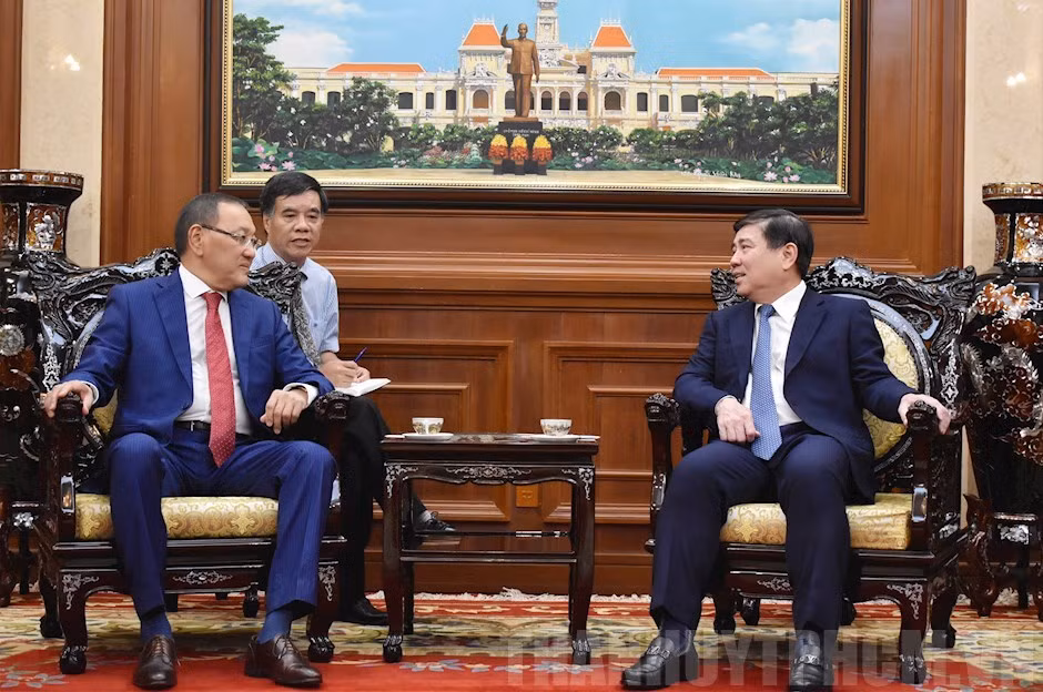 Des entreprises kazakhes sont satisfaites de l'environnement d'affaires à HCM-Ville ảnh 1