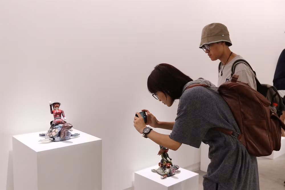 Ouverture de l’exposition "La traversée du désastre" à Hô Chi Minh-Ville ảnh 1