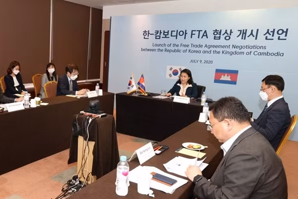 La République de Corée démarre les négociations sur l'accord de libre-échange avec le Cambodge ảnh 1