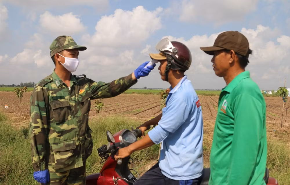 COVID-19: des médias étrangers louent l'efficacité et la promptitude du Vietnam dans sa lutte ảnh 1