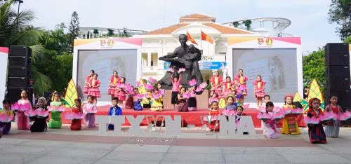 Anniversaire de la naissance du Président Hô Chi Minh : des commémorations dans tout le pays ảnh 1
