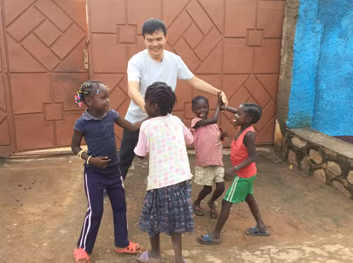 Classe spéciale d'un casque bleu vietnamien en Afrique centrale ảnh 1