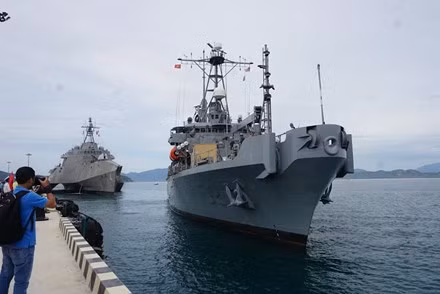 Huitième échange entre la Marine vietnamienne et américaine ảnh 2