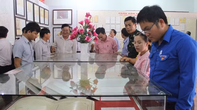Exposition sur les archipels vietnamiens de Hoàng Sa et de Truong Sa à Quang Nam ảnh 1