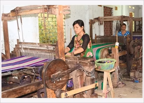 Hàm Yên préserve et valorise le tissage de brocart ảnh 5