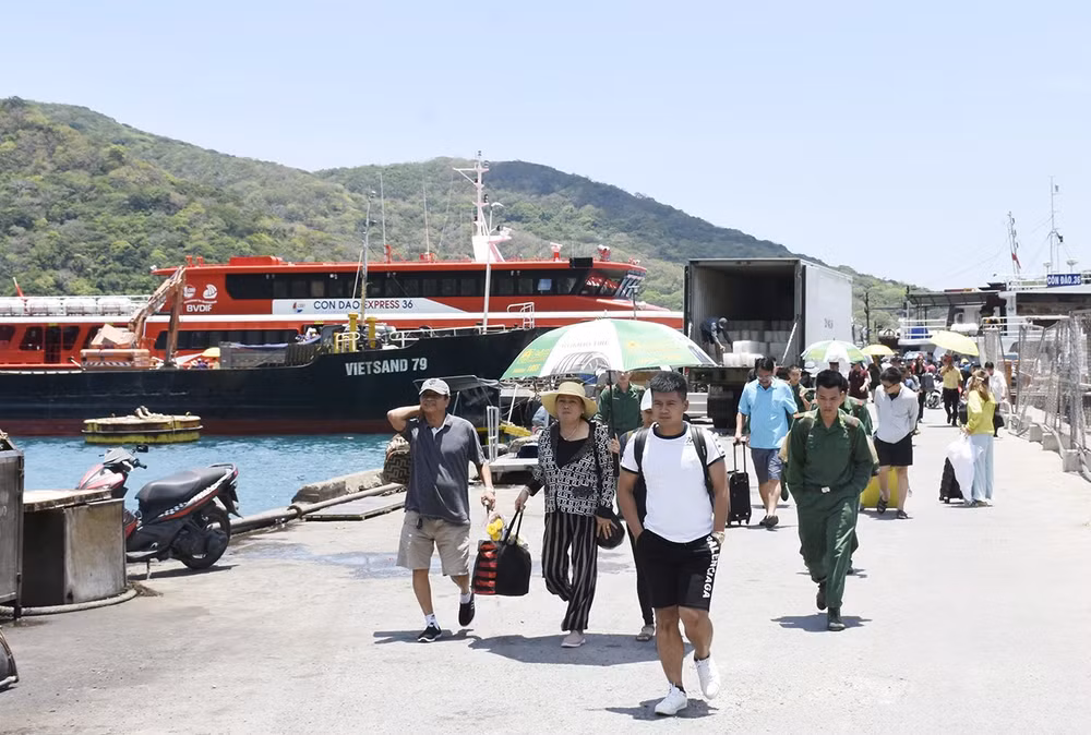 COVID-19 : Bac Giang et Ba Ria-Vung Tau suspendent l’accueil des touristes ảnh 1