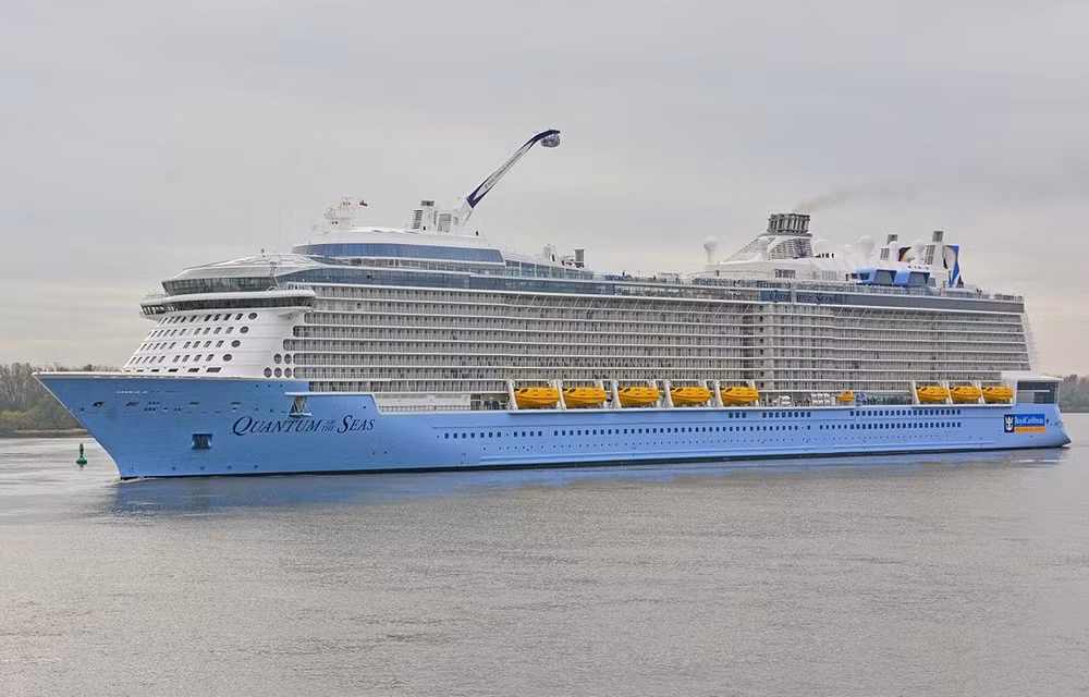 Saigontourist accueille le navire de croisière 5 étoiles Quantum of the Seas ảnh 1