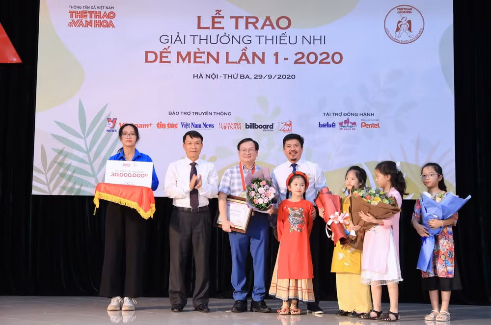 Le Prix Dê mèn 2020 récompense des œuvres d'art pour enfants ảnh 1